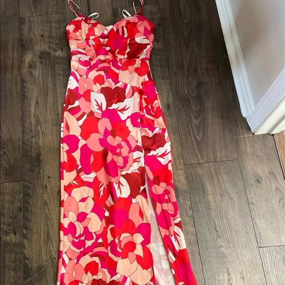 Hello Molly Floral Dress - Picture 8 of 9